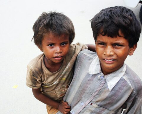 कविता : मारे जाएँगे